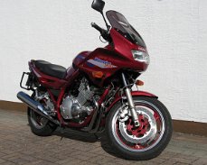 2009_06_XJ900s_01